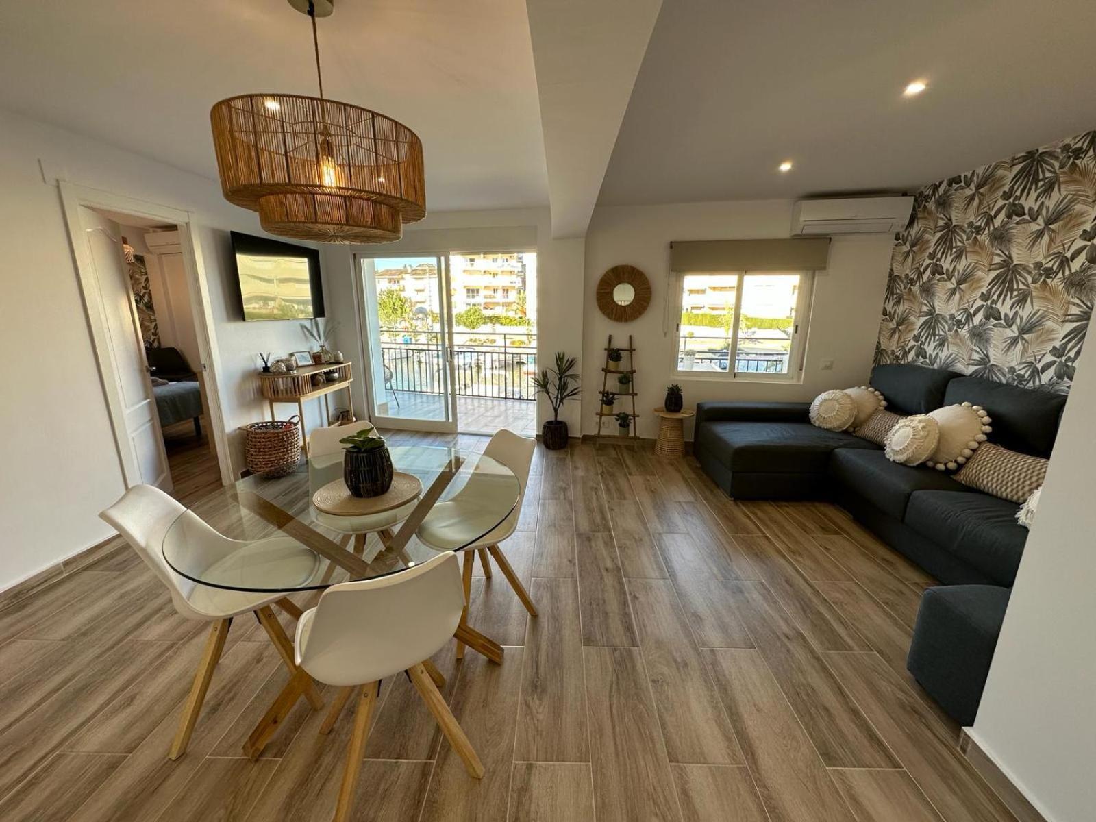 Waterfront 3 Bed Apartment, 90M From The Beach Platja de Larenal Экстерьер фото