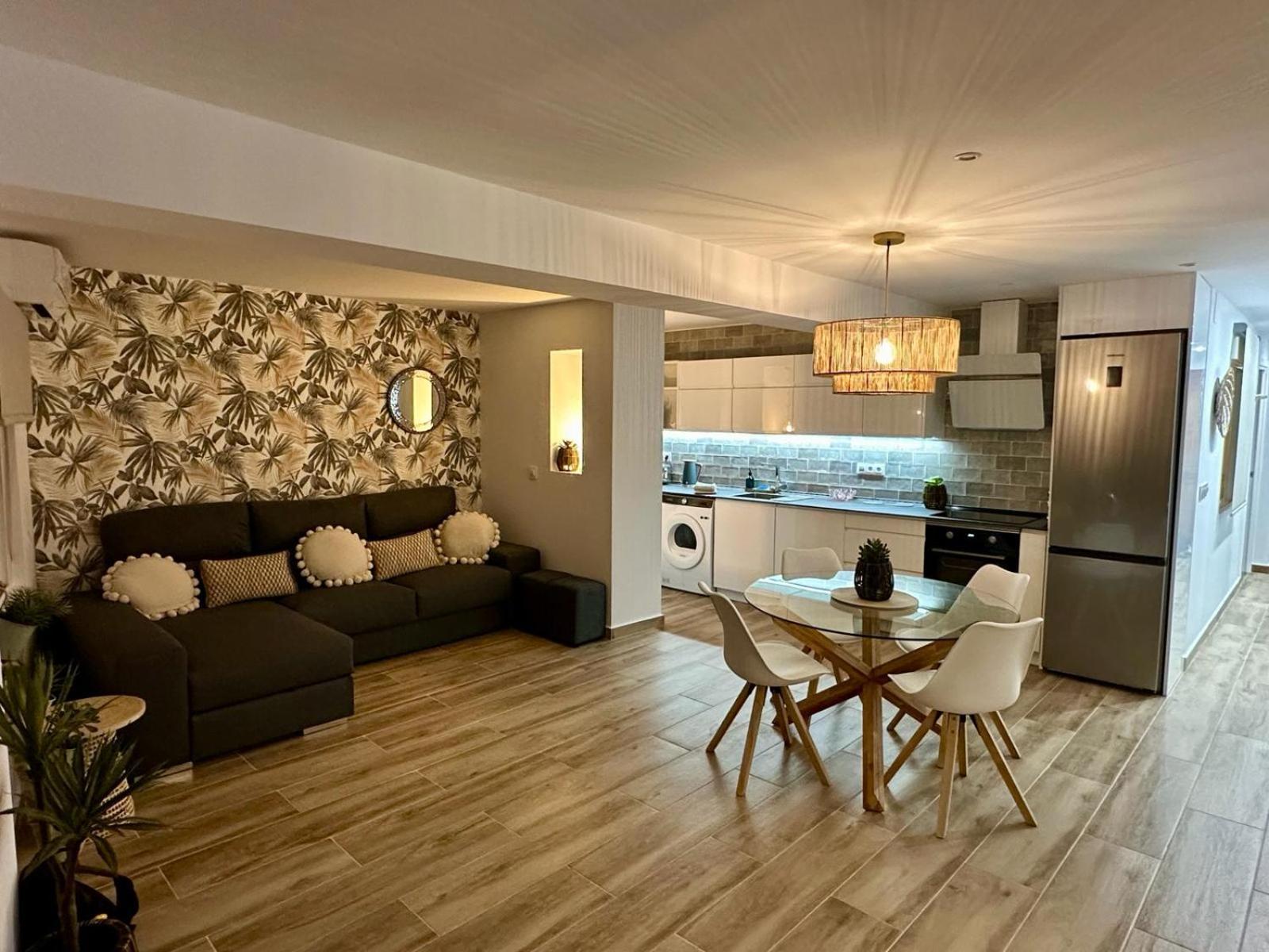 Waterfront 3 Bed Apartment, 90M From The Beach Platja de Larenal Экстерьер фото