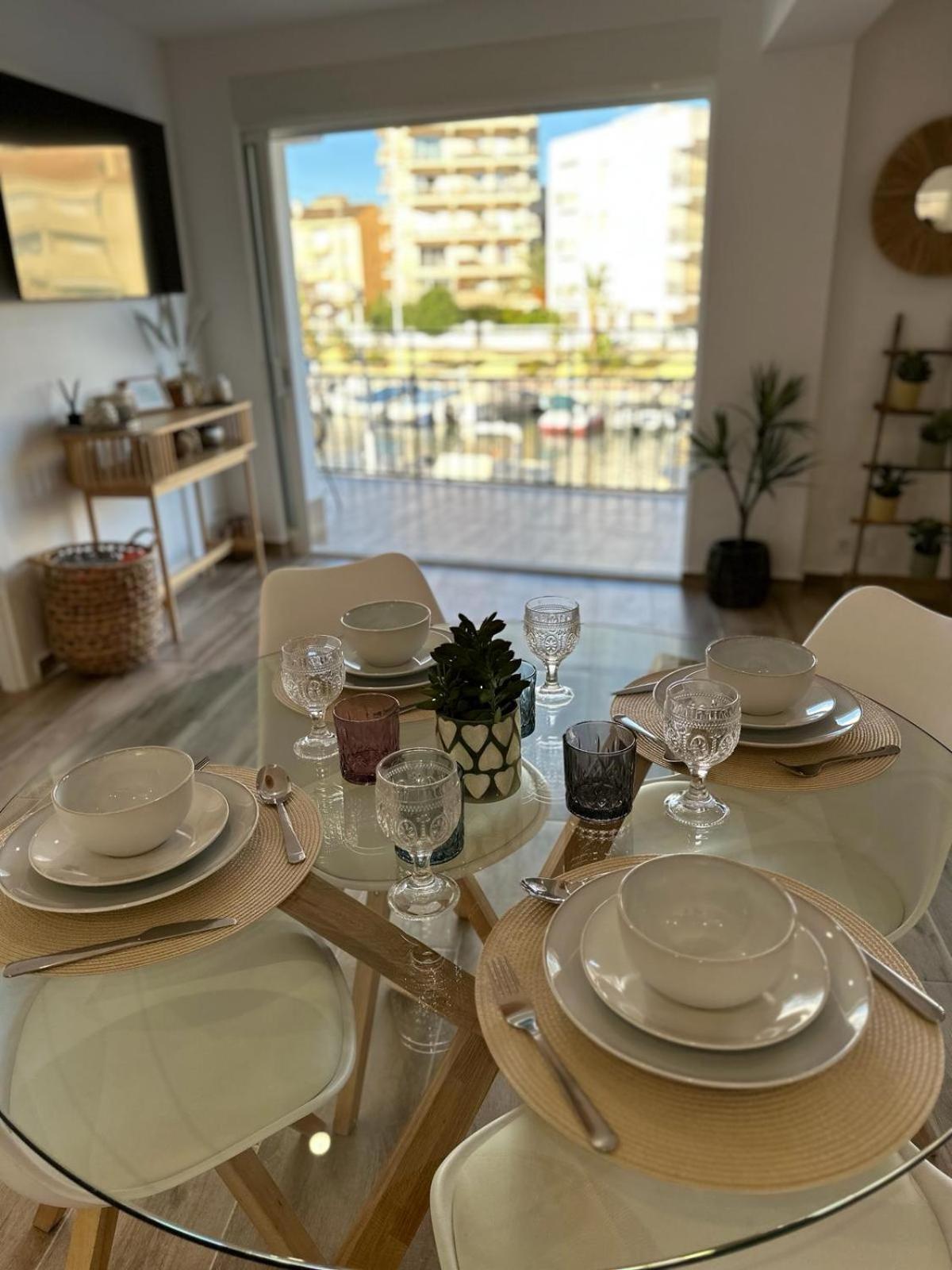 Waterfront 3 Bed Apartment, 90M From The Beach Platja de Larenal Экстерьер фото