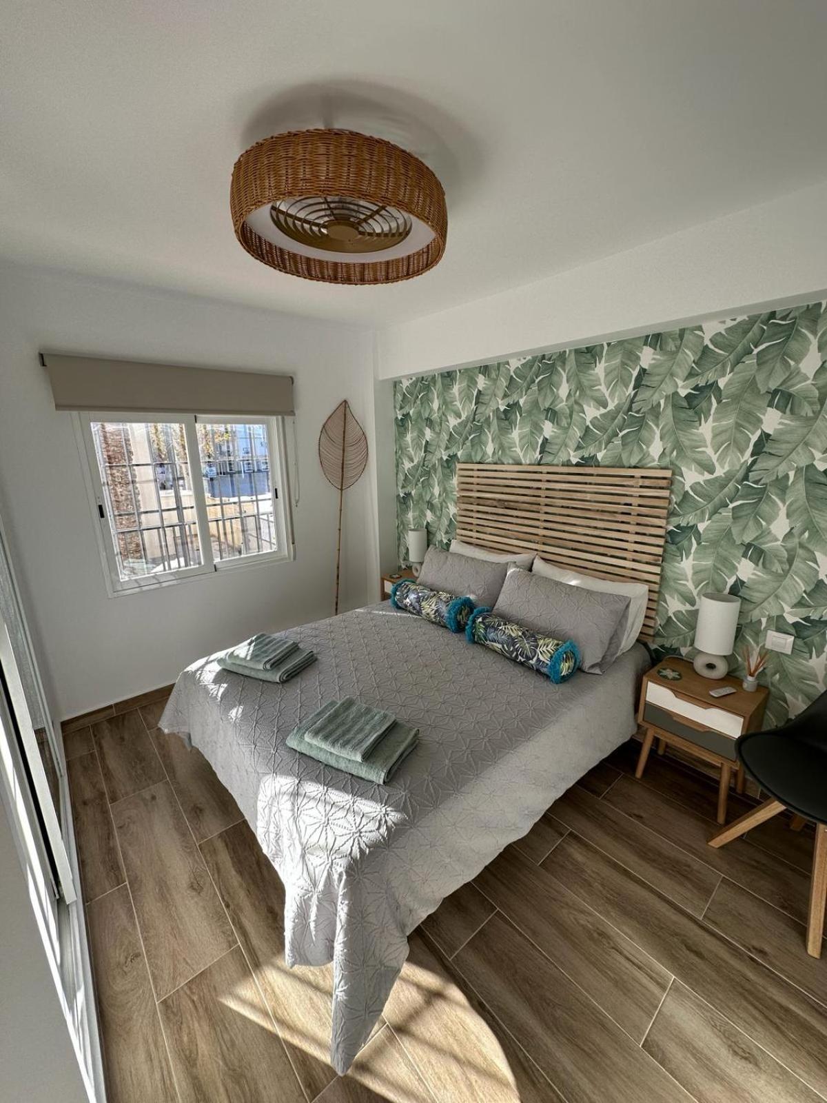 Waterfront 3 Bed Apartment, 90M From The Beach Platja de Larenal Экстерьер фото