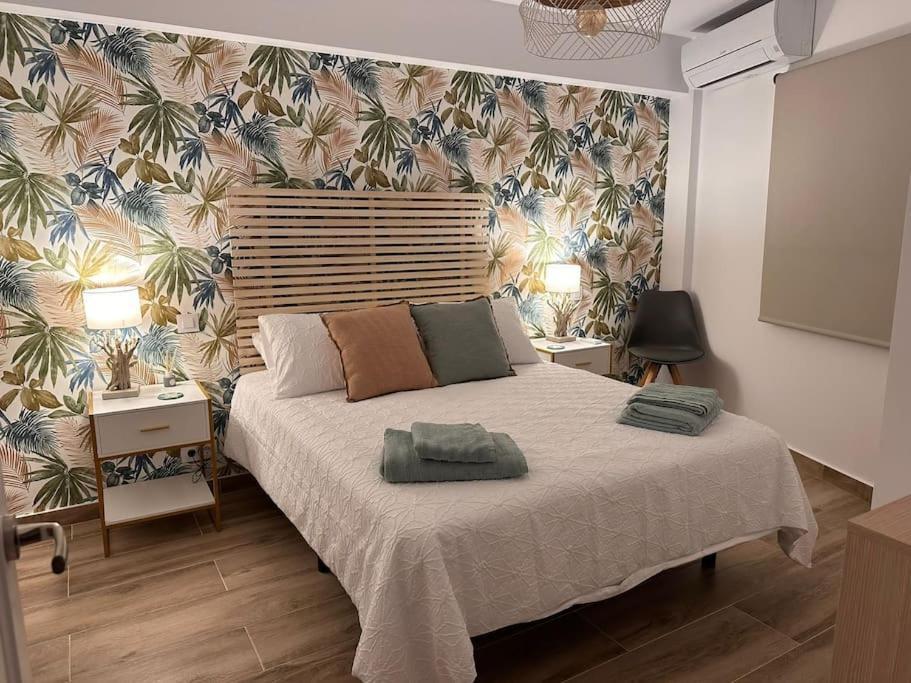 Waterfront 3 Bed Apartment, 90M From The Beach Platja de Larenal Экстерьер фото