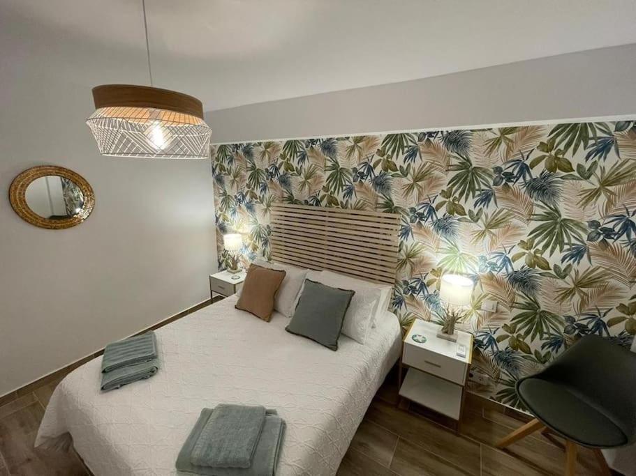 Waterfront 3 Bed Apartment, 90M From The Beach Platja de Larenal Экстерьер фото